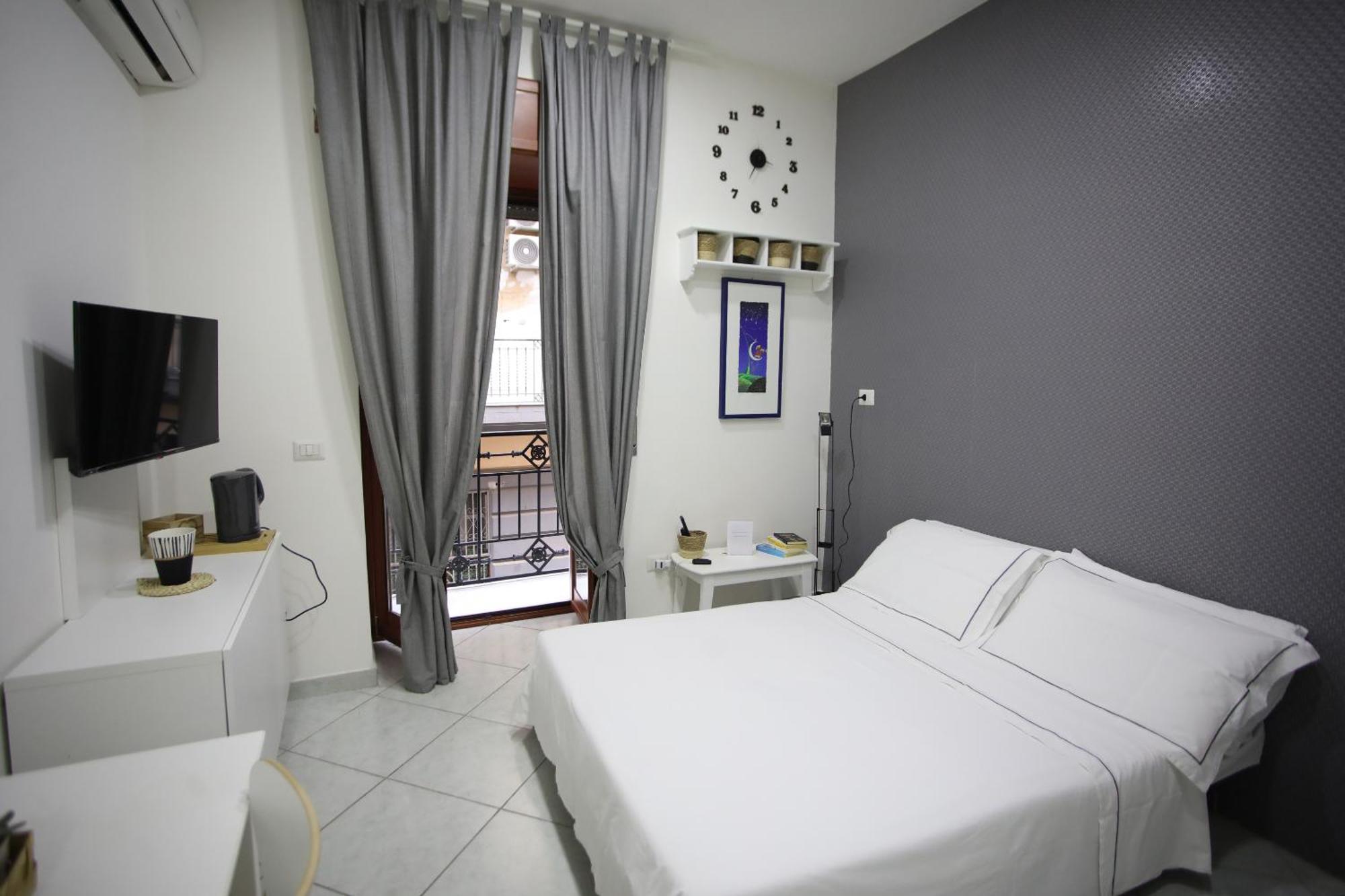 La Casa Sulla Nuvola Duomo Centro Storico Di Napoli Apartment Екстериор снимка
